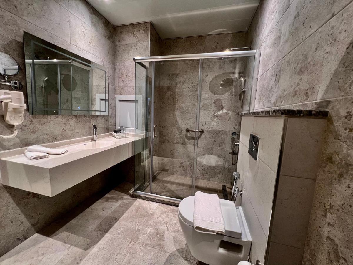 Reggenza Hotel Downtown รามัลเลาะห์ ภายนอก รูปภาพ